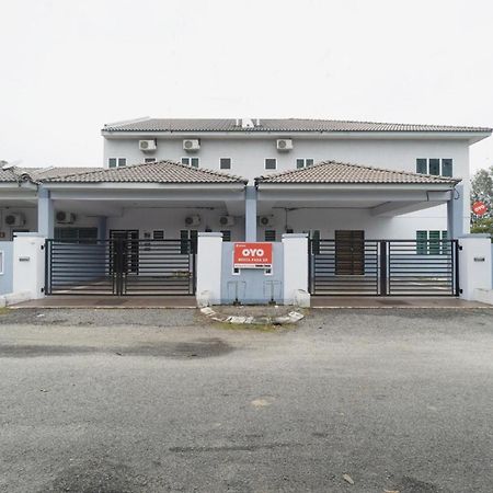 Oyo 91089 Motel Fasa 2B 세리 만중 외부 사진
