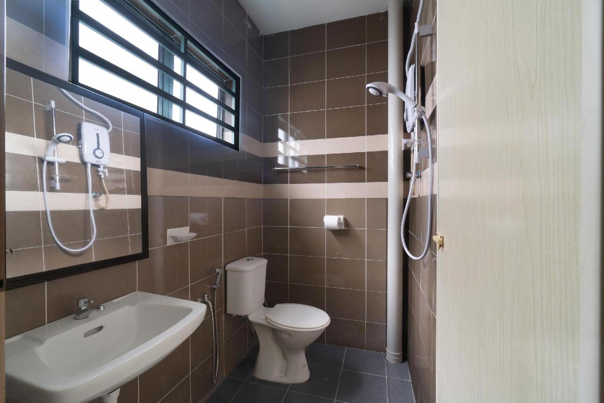 Oyo 91089 Motel Fasa 2B 세리 만중 외부 사진