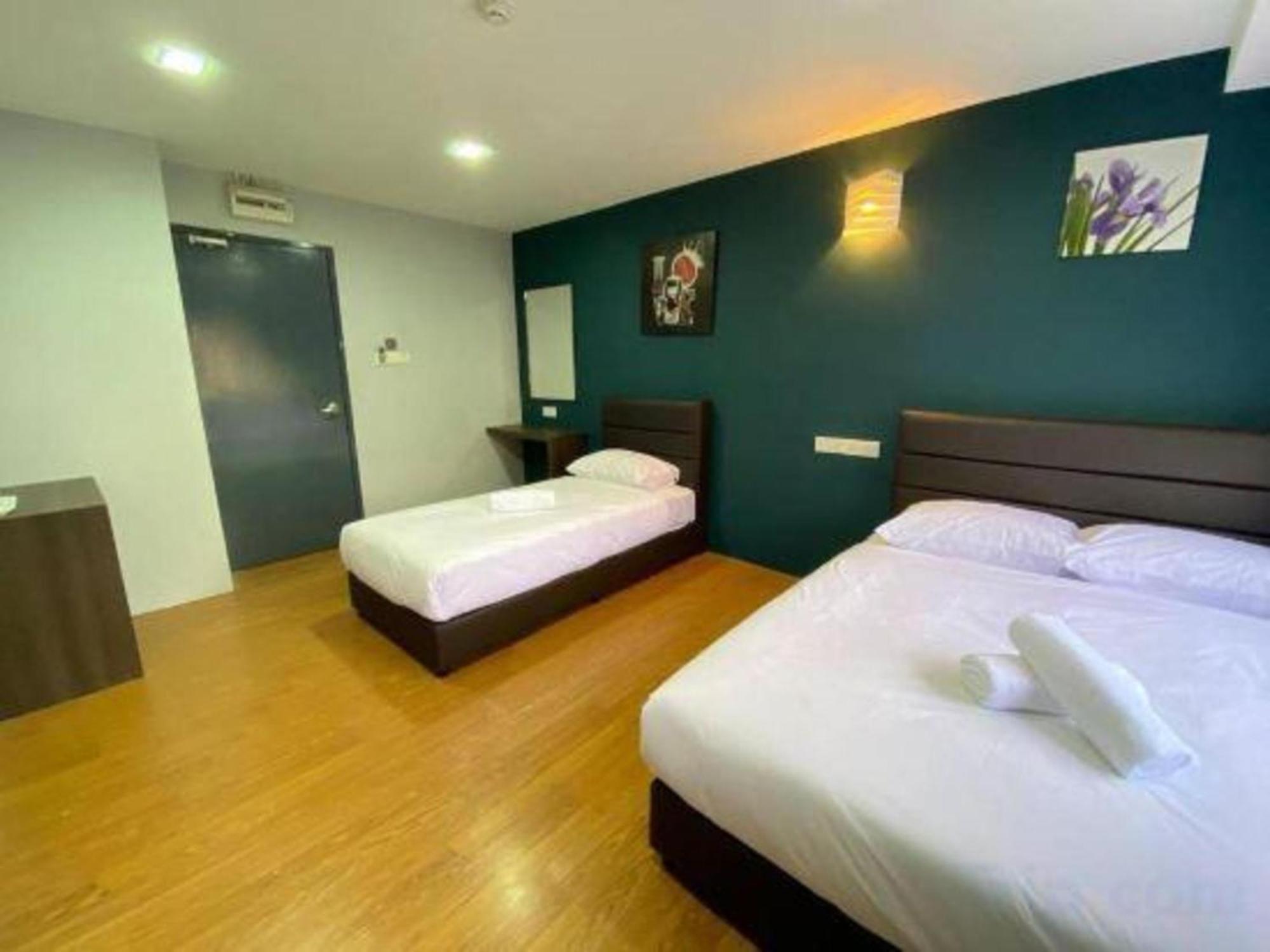 Oyo 91089 Motel Fasa 2B 세리 만중 외부 사진